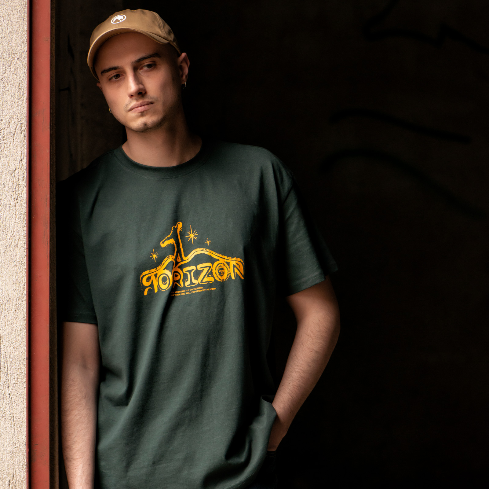 montay(ss2025)_horizon-line_bottle-green